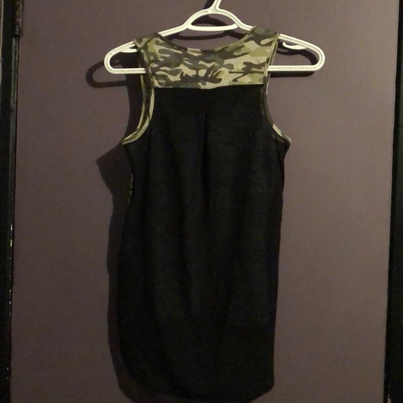 Camouflage patterned tank top - Picture 2 of 2
